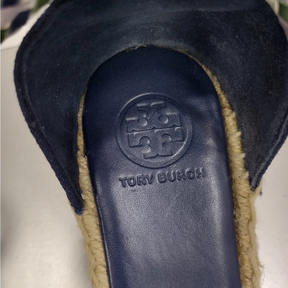 Tory Stylish Espadrille Flats with Lace-Up size 5 pre owned Exellent condition